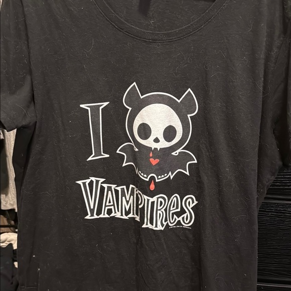 Skelanimals Diego I Heart Vampires Tshirt - Picture 2 of 2